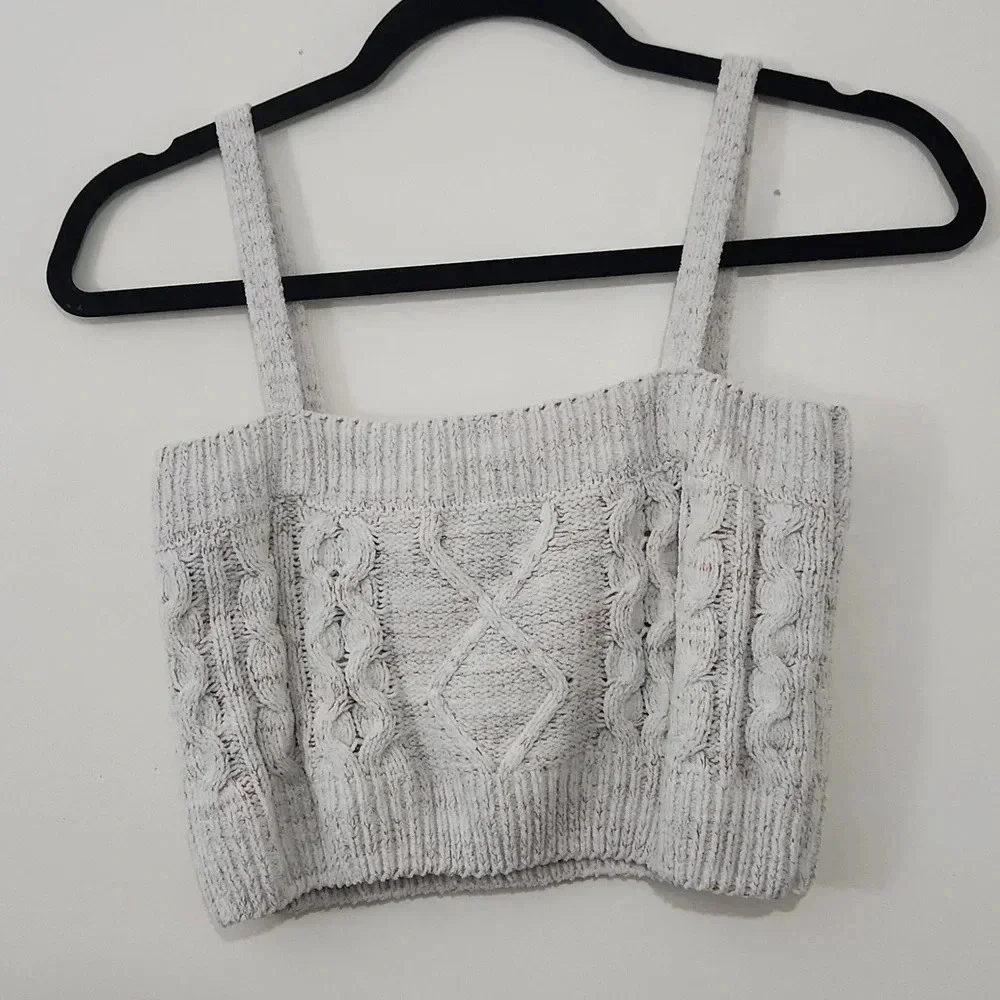 Witty Fox Sweater Knit Crop Tank Top Size Medium - Picture 3 of 4